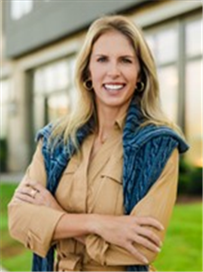 Lindsey Erin Hess, SIOR